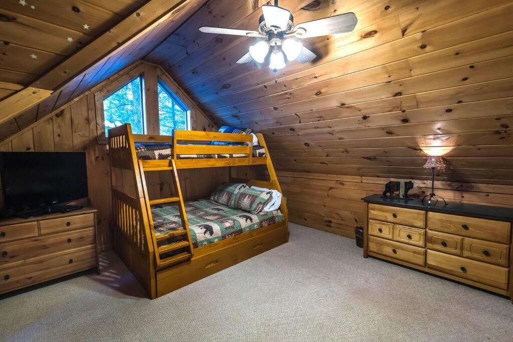 אלייז'ה Private Creekside Cabin+Hot Tub,Pool Table, & Pets מראה חיצוני תמונה