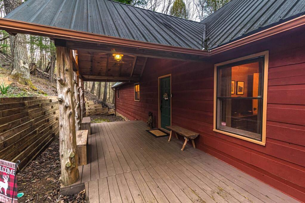 אלייז'ה Private Creekside Cabin+Hot Tub,Pool Table, & Pets מראה חיצוני תמונה