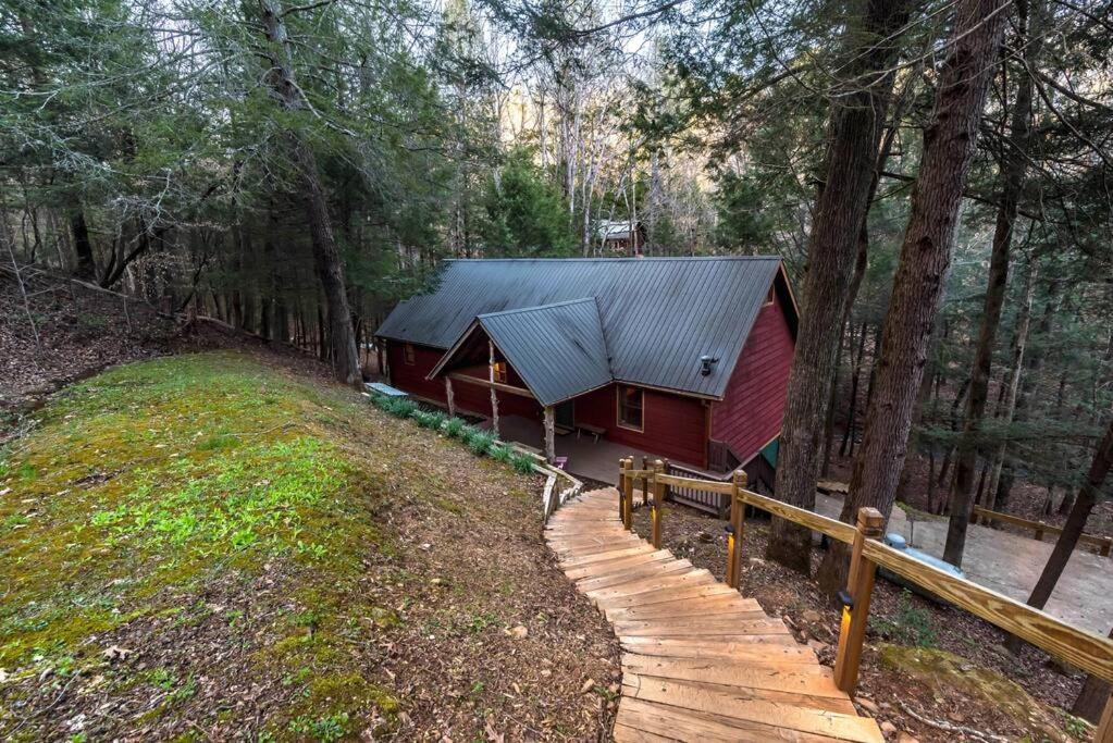 אלייז'ה Private Creekside Cabin+Hot Tub,Pool Table, & Pets מראה חיצוני תמונה